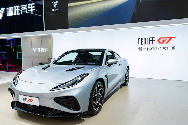 惠州博罗县迈洋威企业管理咨询哪吒汽车在智能汽车领域的表现，领途汽车在新能源汽车市场中的影响力